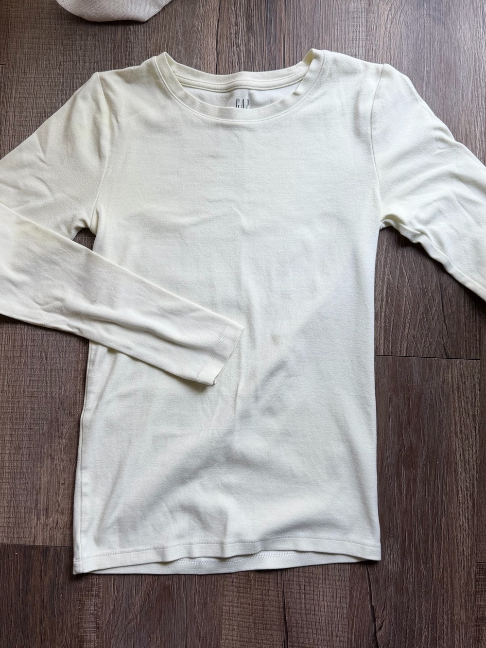 GAP Long Sleeve Crewneck Tee in Butter Yellow